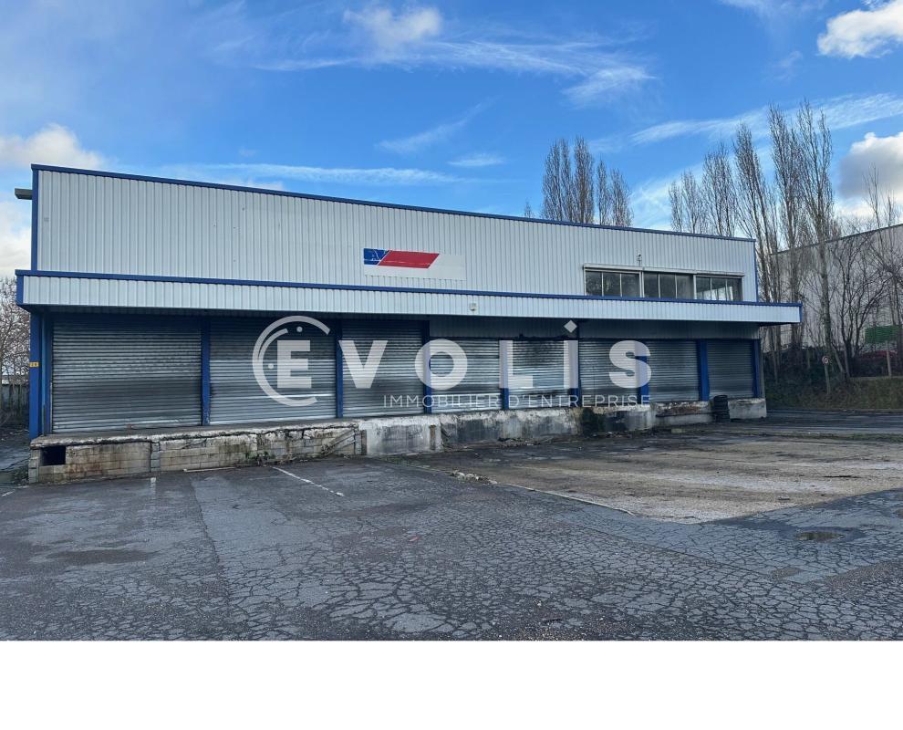 11 Avenue Descartes, Morangis to rent Building Photo- Image 1 of 14