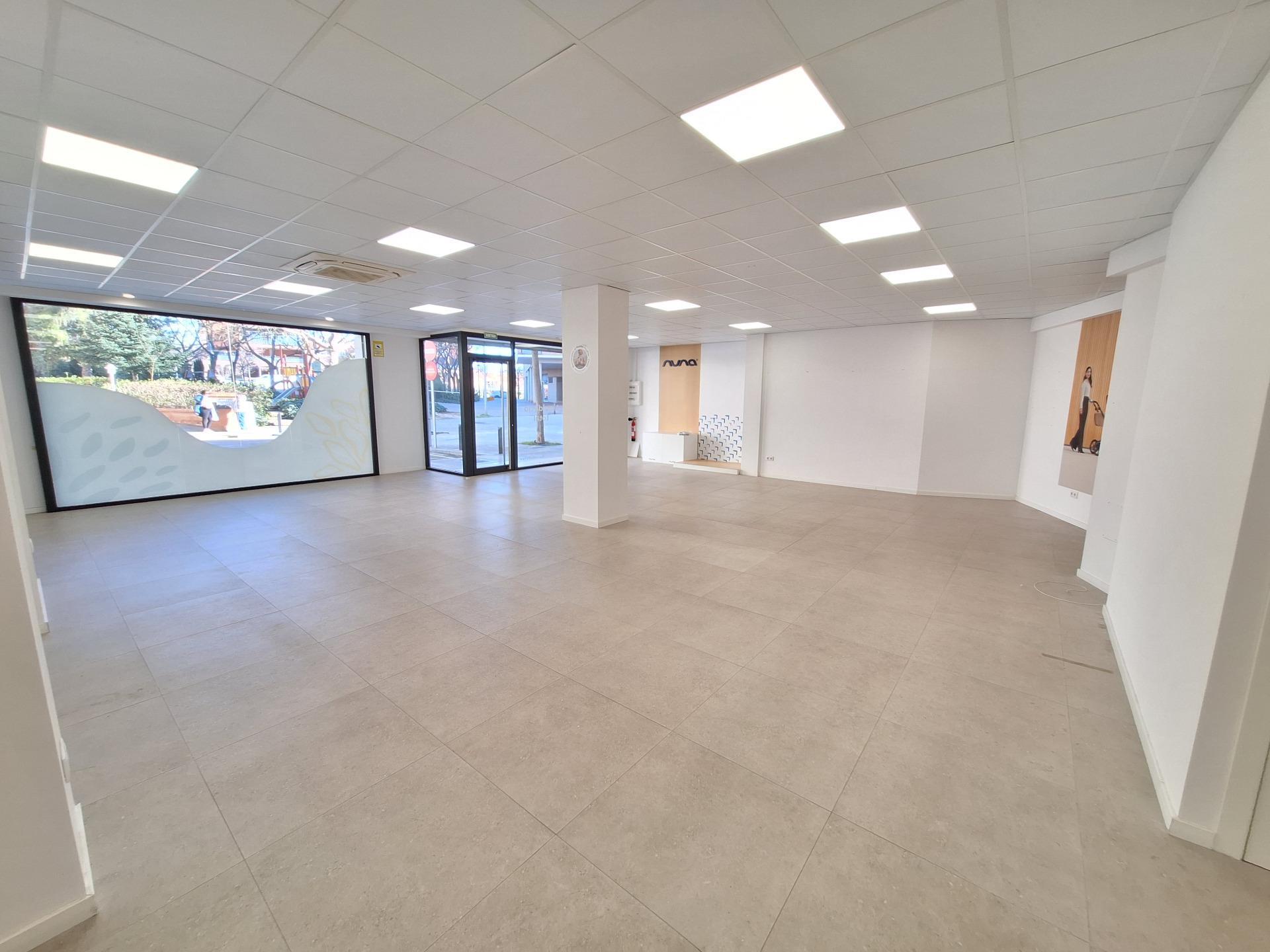 Retail in Igualada, Barcelona to rent Primary Photo- Image 1 of 4