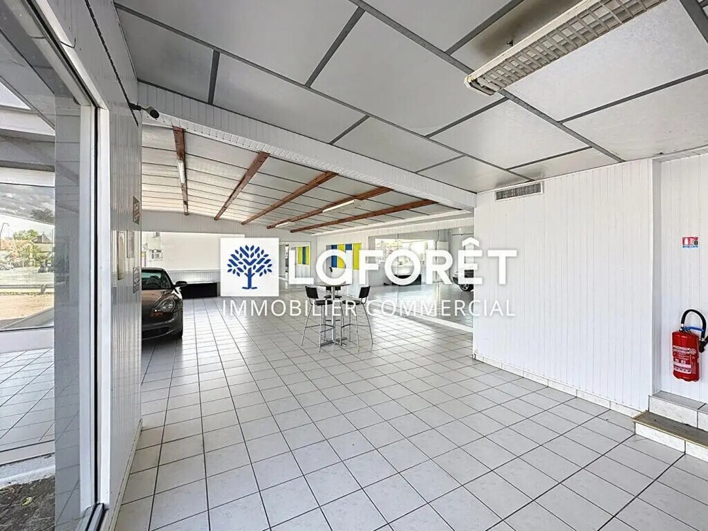 Vente Local d'activités 922 m² - Photo 1