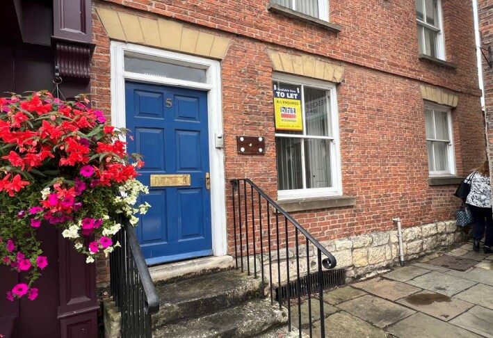 5 Kirkgate, Tadcaster for sale Building Photo- Image 1 of 1