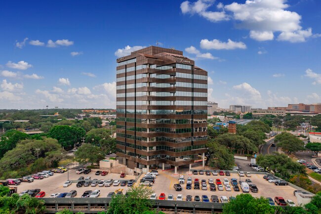 More details for 8122 Datapoint Dr, San Antonio, TX - Office / Medical to Rent