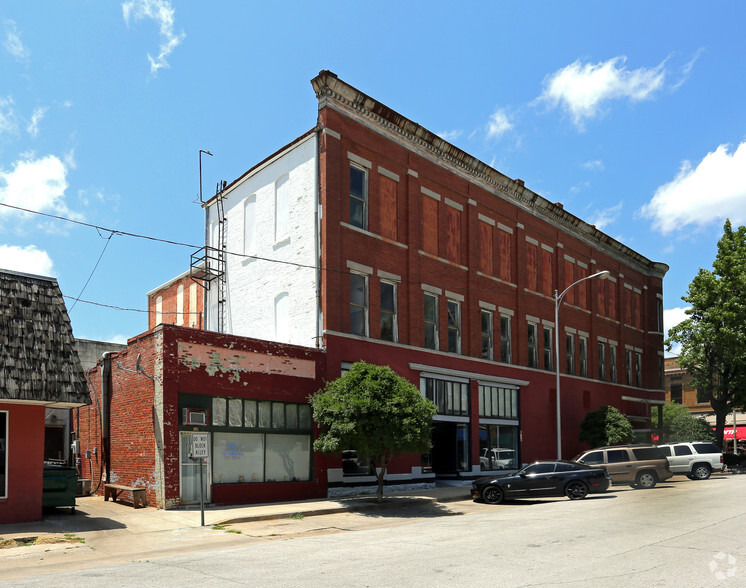 126 E Dewey Ave, Sapulpa, OK for sale - Building Photo - Image 3 of 7