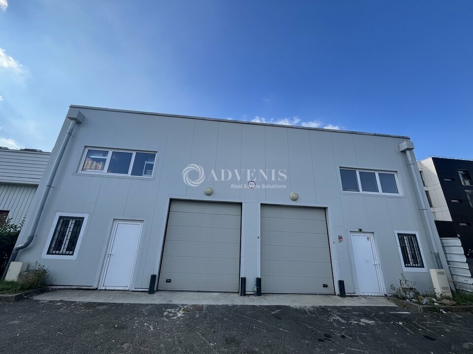 Light Industrial in Choisy Le Roi to rent Building Photo- Image 1 of 8