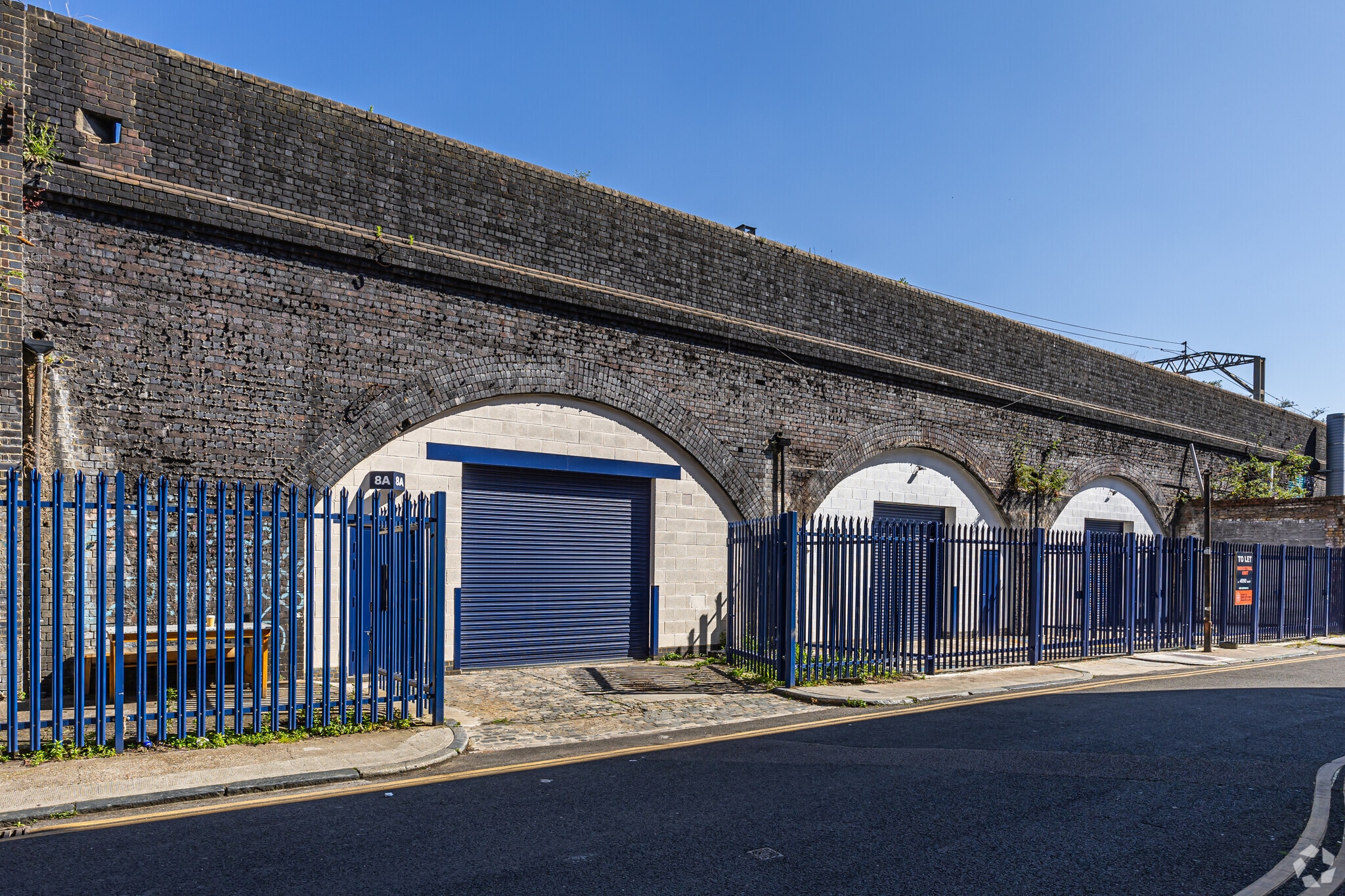 A-26 Cudworth St, London to rent Primary Photo- Image 1 of 3