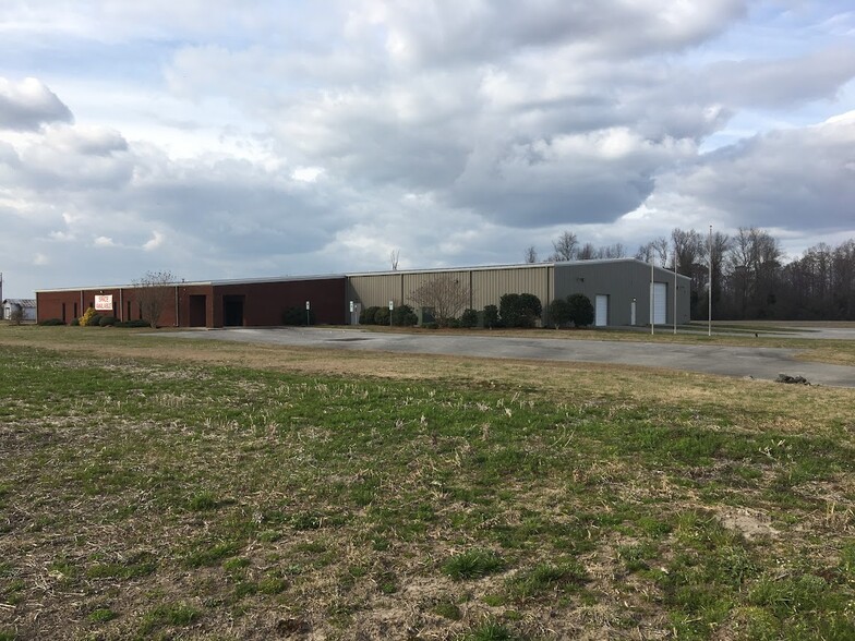 181 Industrial Park Dr, Trenton, NC for sale - Building Photo - Image 1 of 1