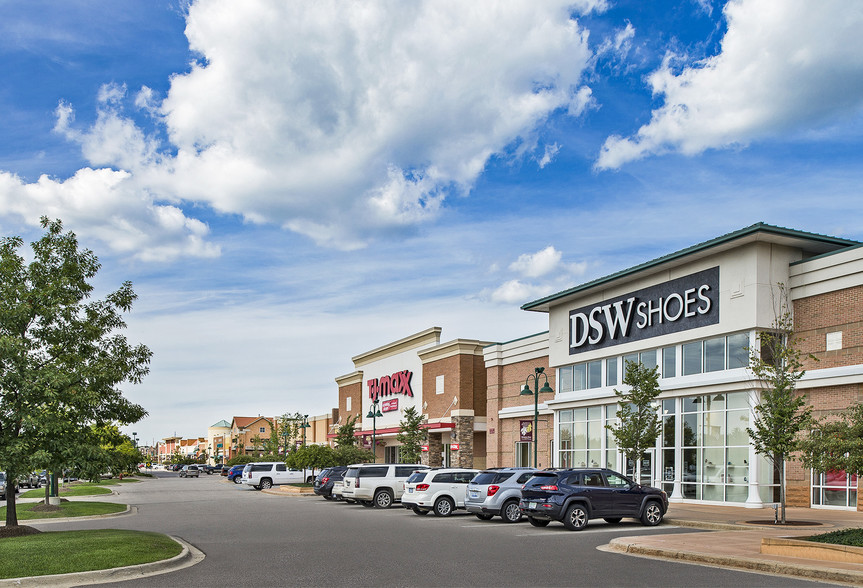 9480-9980 Village Place Blvd, Green Oak Township, MI for rent - Building Photo - Image 2 of 11