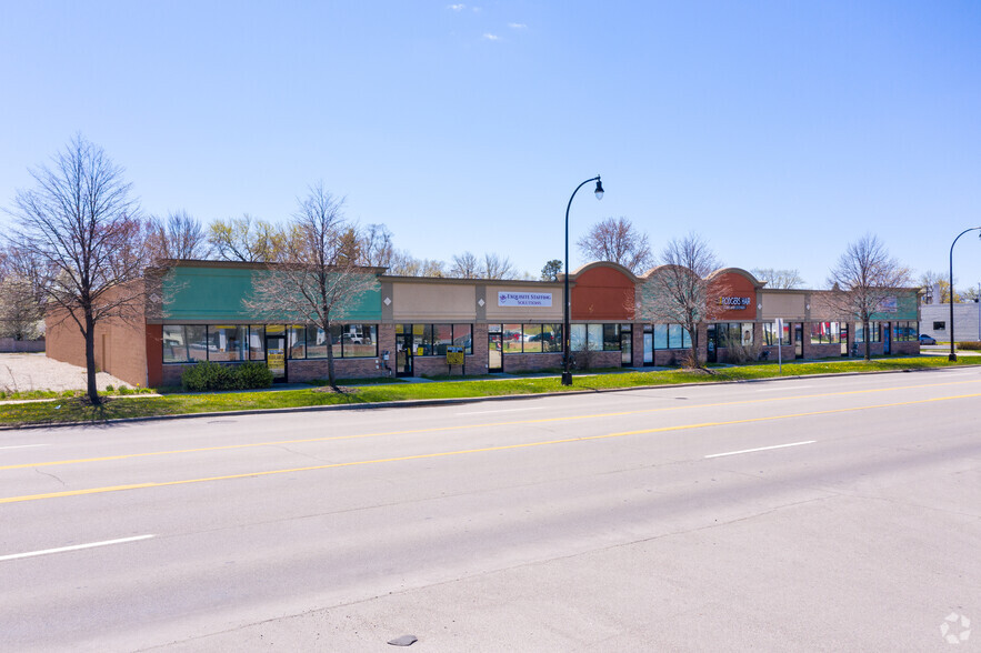 28885 Plymouth Rd, Livonia, MI for rent - Building Photo - Image 3 of 9