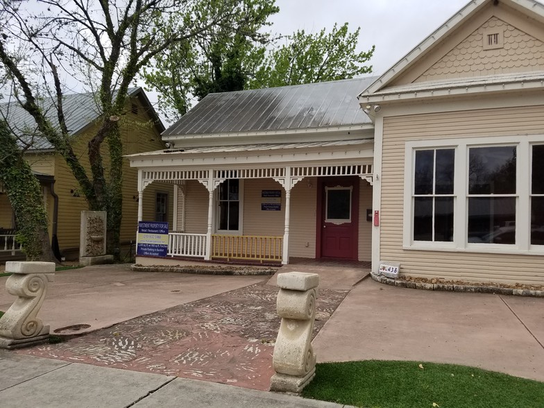 438 S Main St, Boerne, TX for sale - Primary Photo - Image 1 of 1