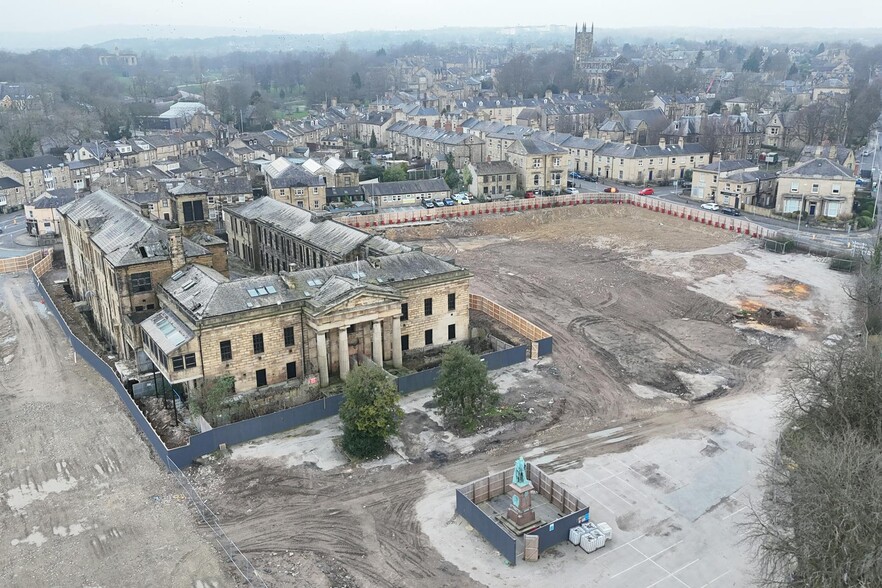 New North Rd, Huddersfield for sale - Aerial - Image 2 of 5