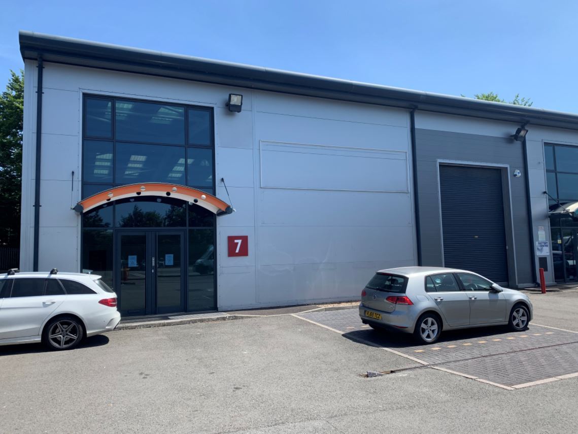 Easton Ln, Winchester for sale Primary Photo- Image 1 of 1