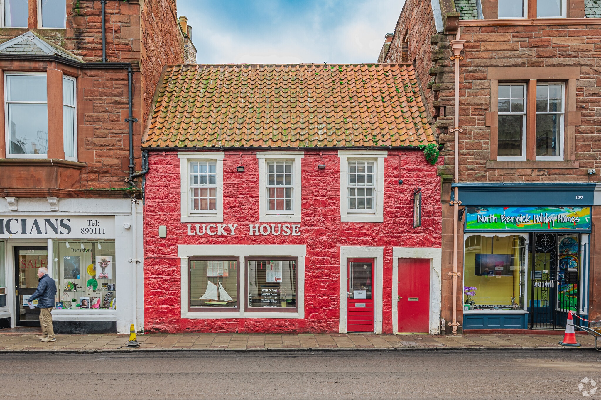 125 High St, North Berwick for sale Primary Photo- Image 1 of 3