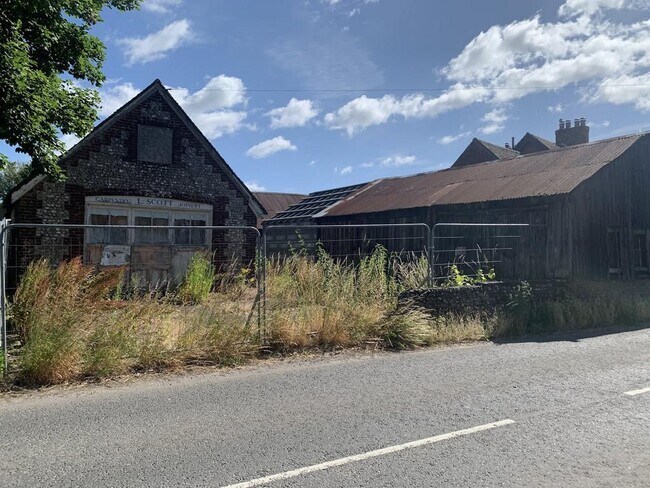 More details for 130 Chalton Ln, Waterlooville - Industrial for Sale