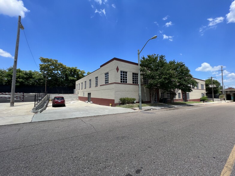 777 S Main St, Memphis, TN for sale - Building Photo - Image 1 of 1