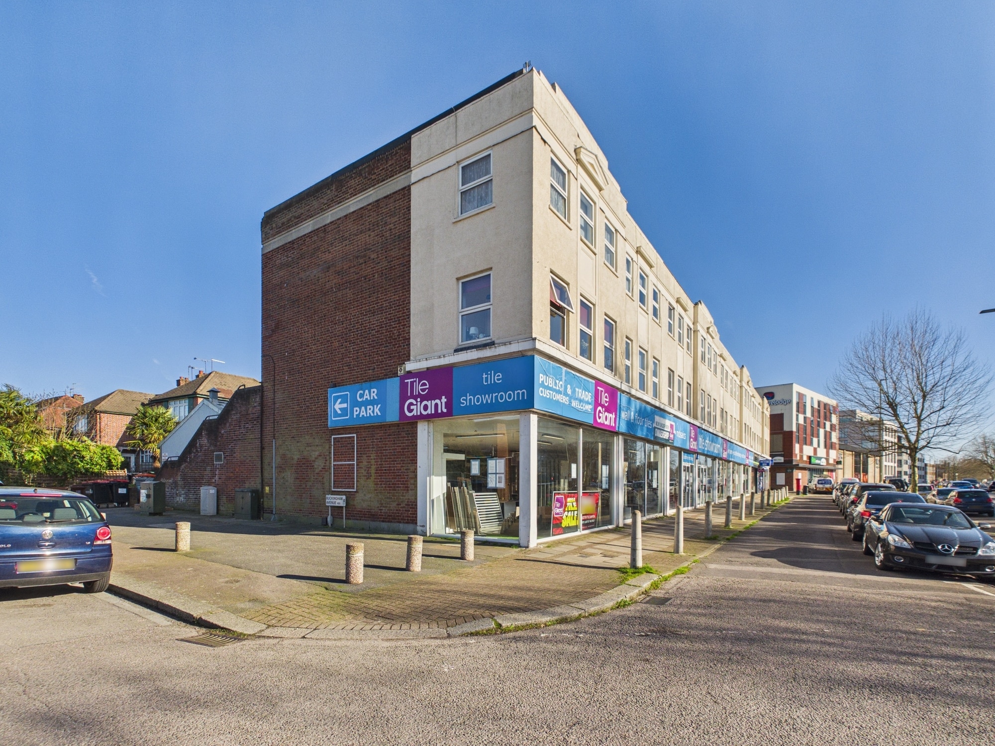 1460-1468 High Rd, London to rent Primary Photo- Image 1 of 10