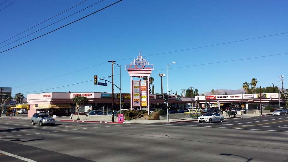 17703-17715 Saticoy St, Reseda, CA for rent - Building Photo - Image 1 of 16