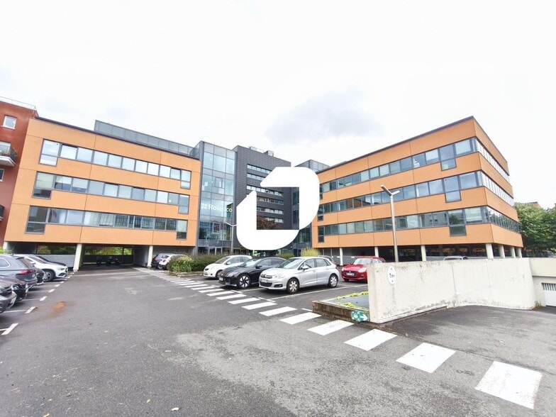 2-10 Rue Claude Nicolas Ledoux, Créteil to rent - Building Photo - Image 1 of 15