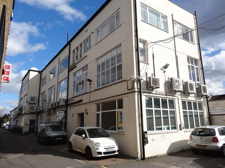 12-14 Weir Rd, London to rent - Primary Photo - Image 1 of 1