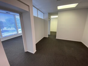 540-550 W Frontage Rd, Northfield, IL for rent Interior Photo- Image 2 of 5