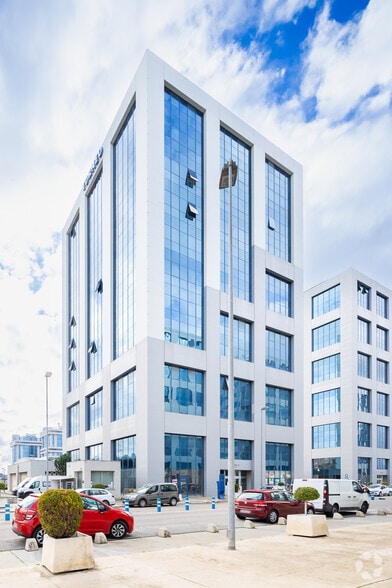 Office in Seville, Sevilla for sale - Building Photo - Image 3 of 5