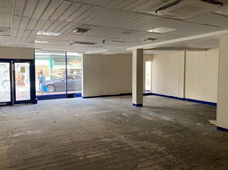 3A-4A Chester St, Wrexham for sale - Interior Photo - Image 3 of 9