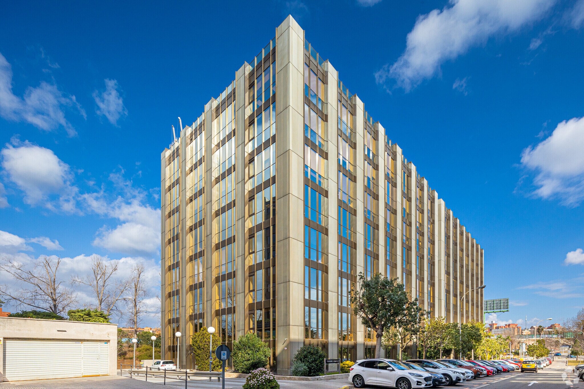 Office in Sant Just Desvern, Barcelona to rent Primary Photo- Image 1 of 6