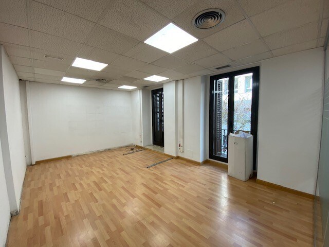 Office in Madrid, Madrid to rent - Primary Photo - Image 2 of 5