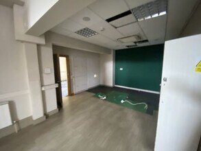 9 Corn Sq, Leominster to rent Interior Photo- Image 2 of 5