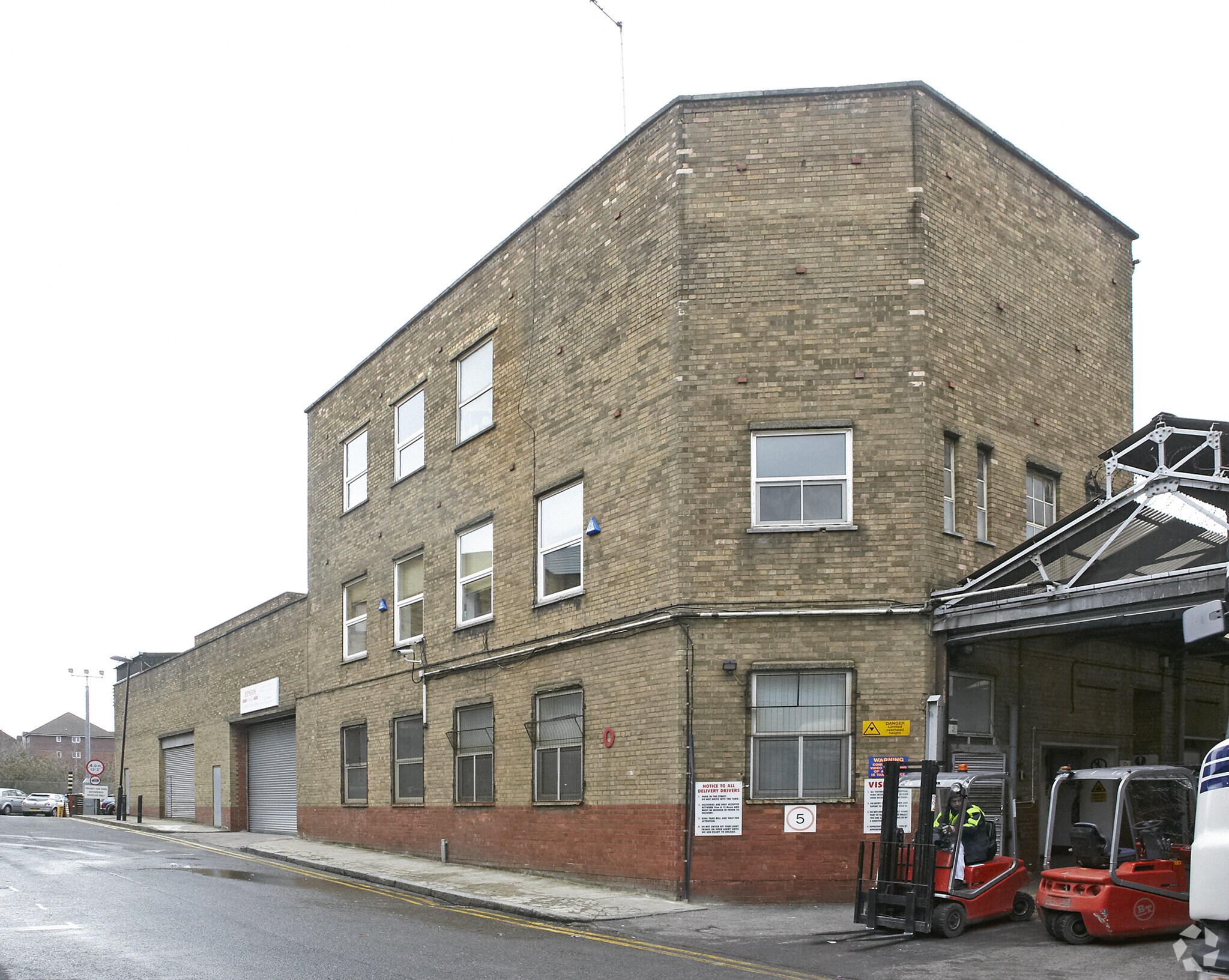 30-40 Vale Royal, London for sale Primary Photo- Image 1 of 1