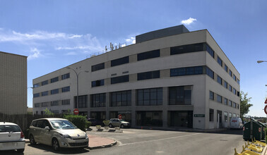 Office in Alcobendas, MAD for rent Primary Photo- Image 1 of 2