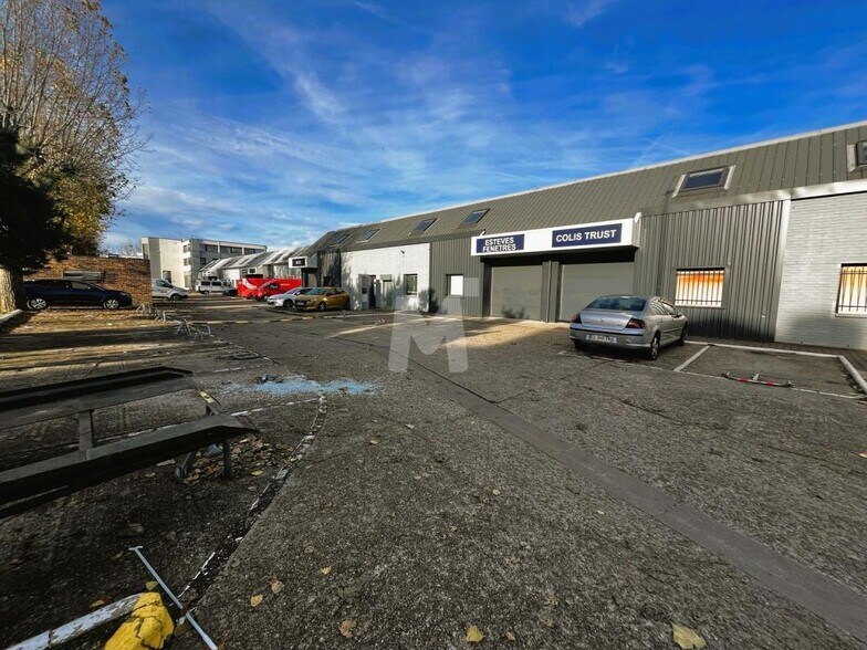 Light Industrial in Évry-Courcouronnes to rent - Building Photo - Image 2 of 18