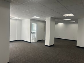 1808 Connecticut Ave NW, Washington, DC to rent Interior Photo- Image 1 of 8