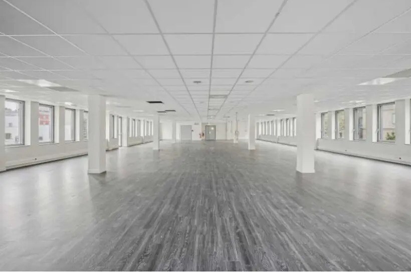 Office in Clichy to rent - Building Photo - Image 1 of 8