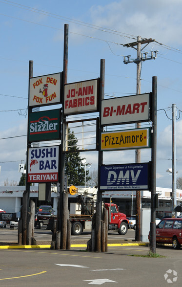 2152-2272 Santiam Hwy SE, Albany, OR for sale - Building Photo - Image 3 of 4