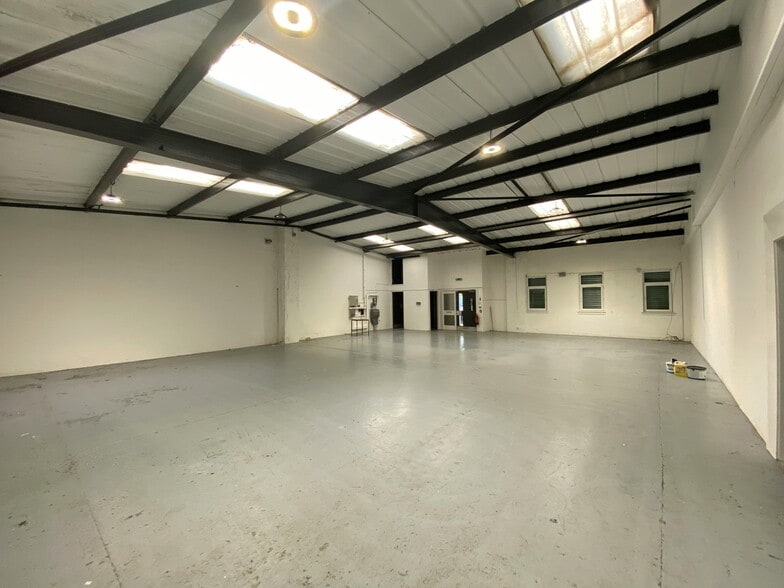 34-40 Singer Rd, East Kilbride to rent - Building Photo - Image 2 of 7