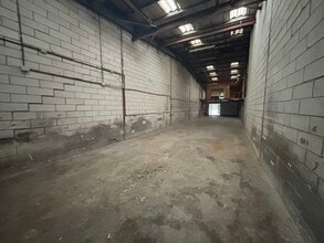 Hazel Rd, Southampton to rent Interior Photo- Image 2 of 3