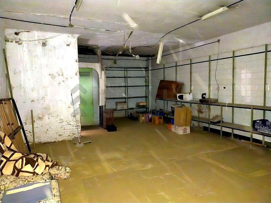 L'Hospitalet de Llobregat, BAR 08905 - Unit - -  - Interior Photo - Image 1 of 6