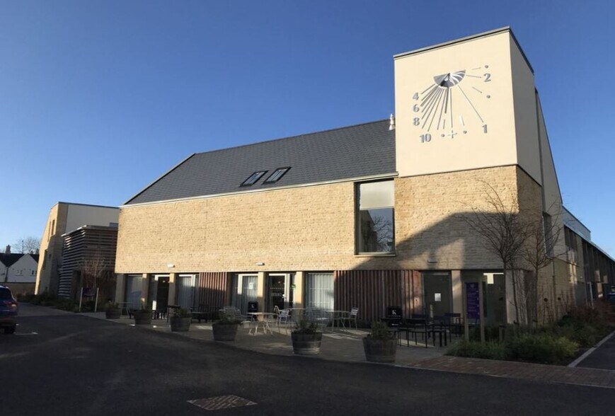 Cirencester Rd, Tetbury for sale - Primary Photo - Image 1 of 1