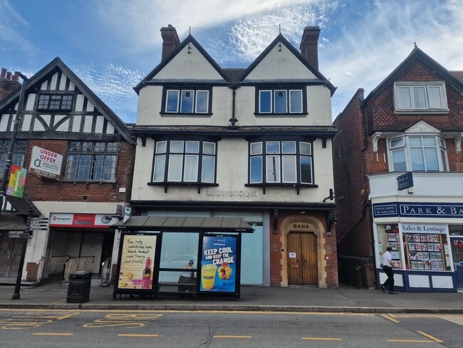 More details for 21 Station Ave, Caterham - Retail to Rent