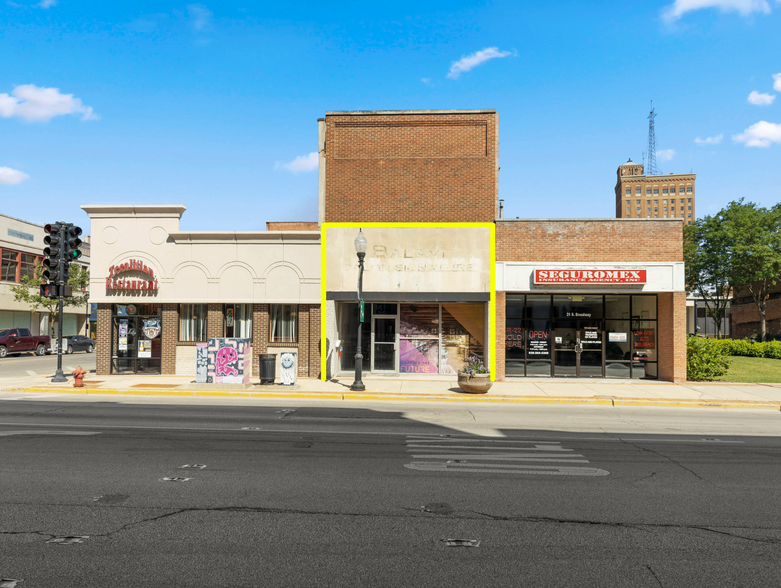 33 S Broadway Ave, Aurora, IL for sale - Building Photo - Image 1 of 1