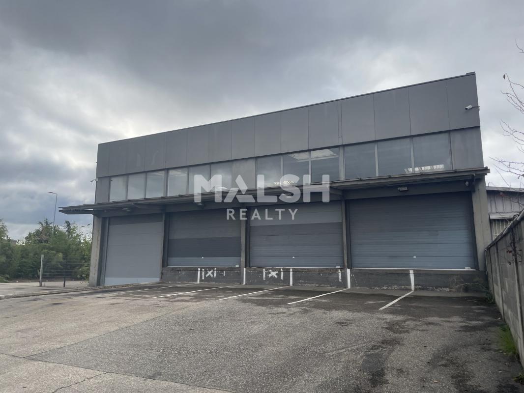Light Industrial in Saint-Priest to rent Building Photo- Image 1 of 6