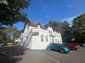 20 Amersham Hl, High Wycombe for rent Building Photo- Image 2 of 6