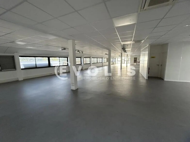 Office in Mérignac to rent - Interior Photo - Image 3 of 8