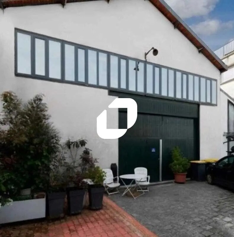 Office in Montreuil for sale Building Photo- Image 1 of 8