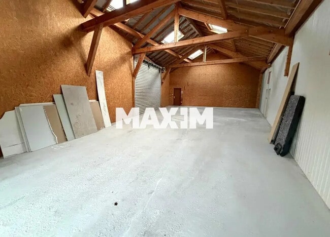 Location Local d'activités 440 m²