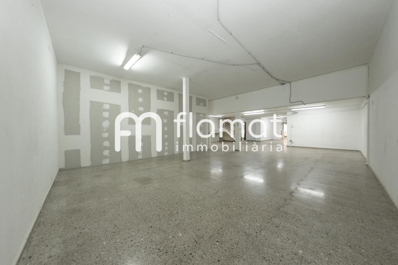 Badalona, BAR 08915 - Unit 1 - - Interior Photo - Image 2 of 45