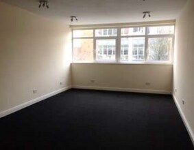 99-104 Mansel St, Swansea to rent Interior Photo- Image 2 of 5