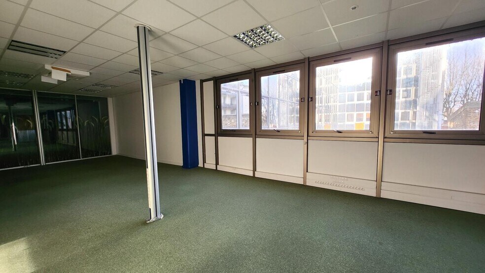 Office in Boulogne-Billancourt to rent - Interior Photo - Image 2 of 4