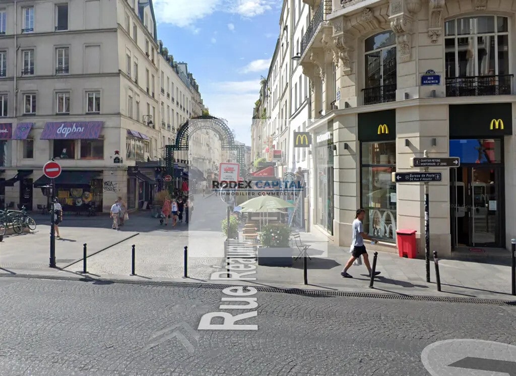 Location Commerce 185 m² - Photo 1