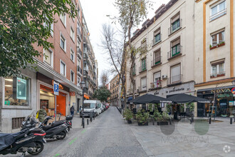 Retail in Madrid, MAD for rent Interior Photo- Image 2 of 22