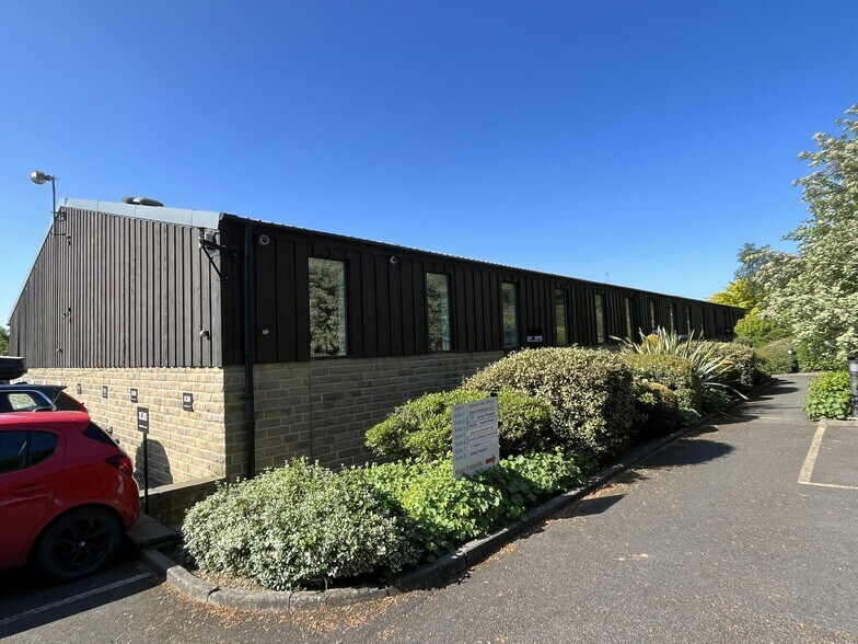 Tarn Ln, Leeds to rent - Building Photo - Image 2 of 2